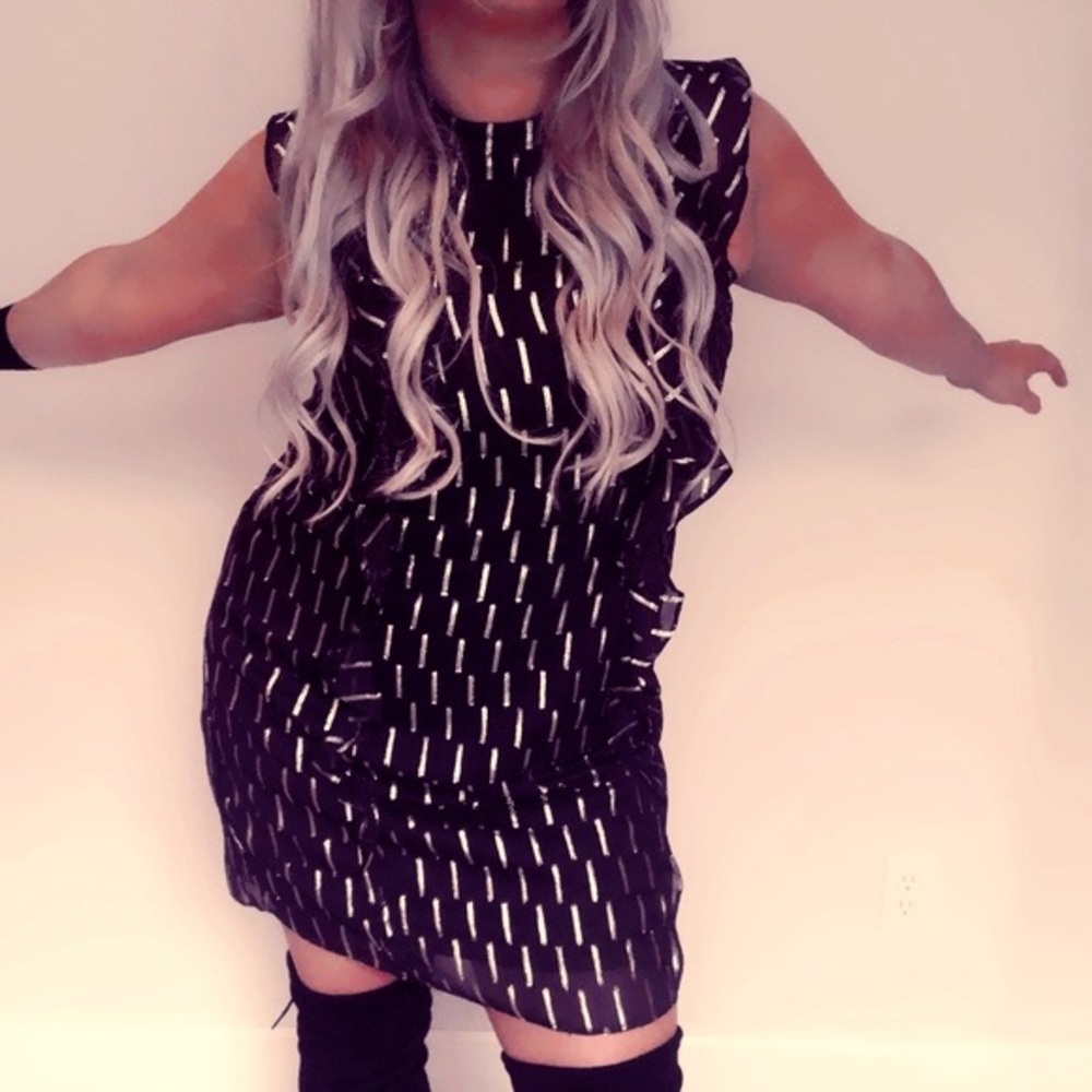 NWT! Ruffled Sleeveless Party Dress Size 16